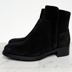 La Canadienne Joe Black Suede Bootie 8 1/2 M